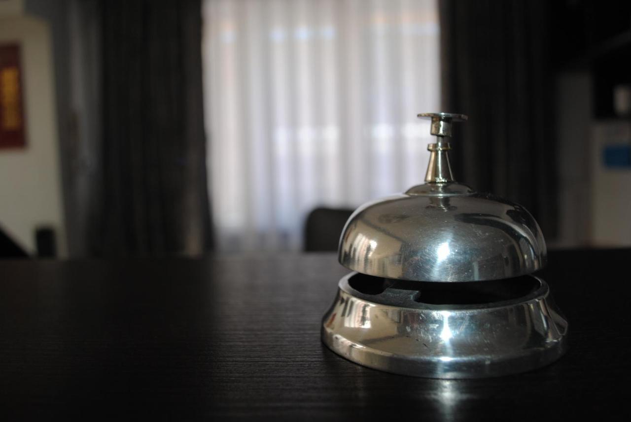Hotel Corona دروبيتا تورنو سيفيرين المظهر الخارجي الصورة